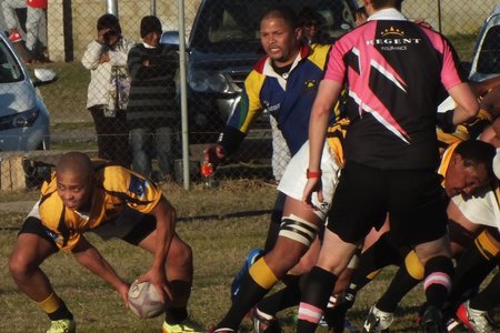 Gansbaai Black Leaves vat raak teen Hamlets Wen 21    20  1_1